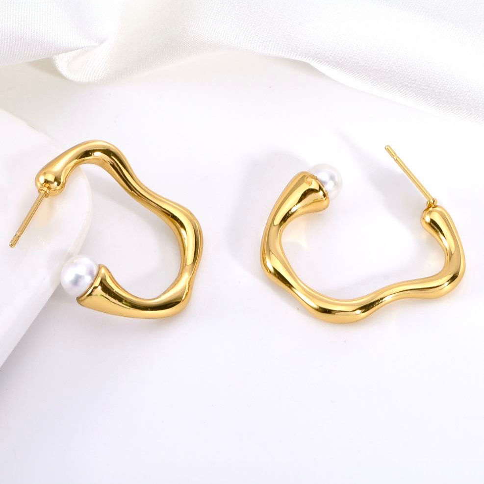 High Polish Rivière Freshwater Pearl Gold Earrings