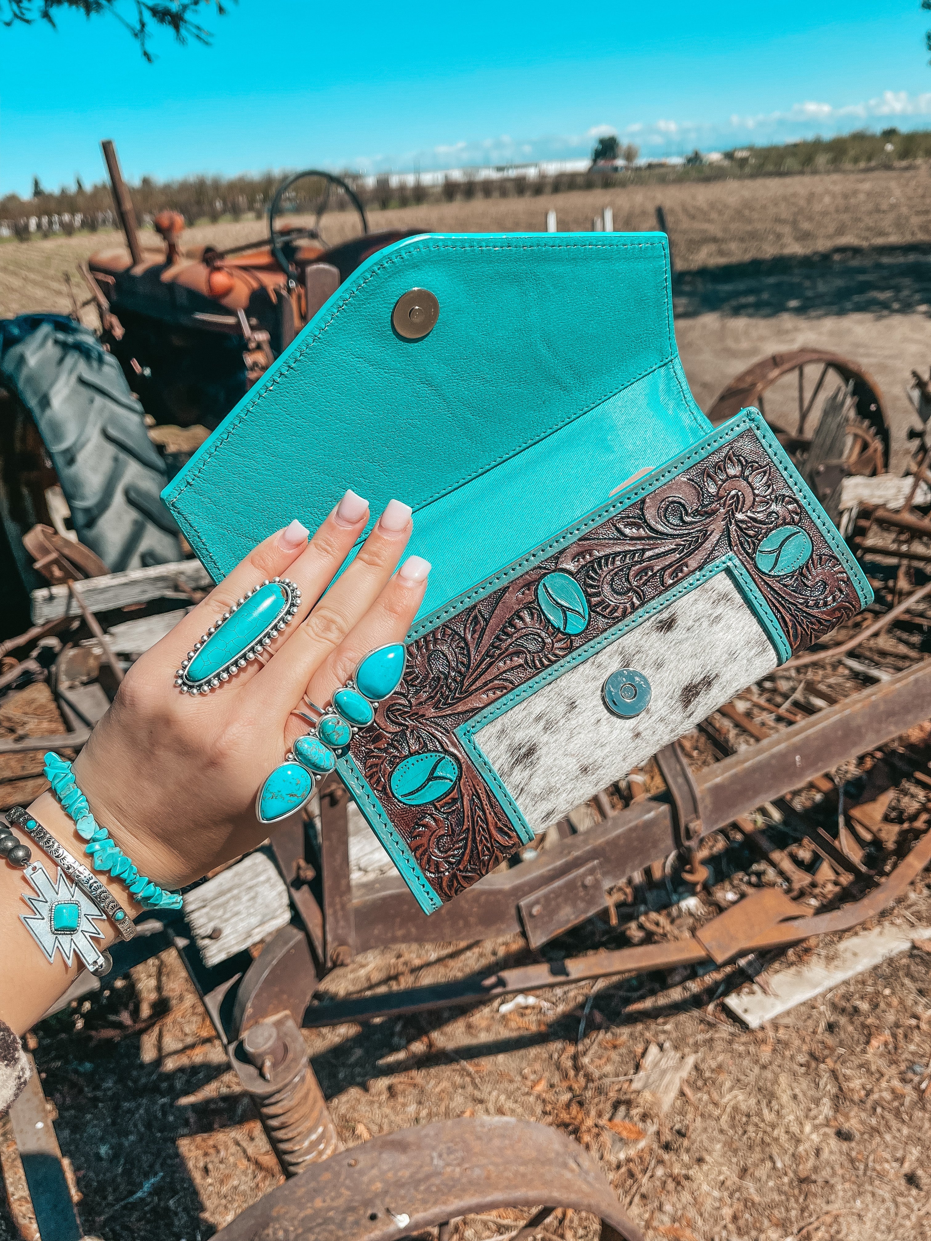 Turquoise Vibes Wallet a Haute Southern Hyde
